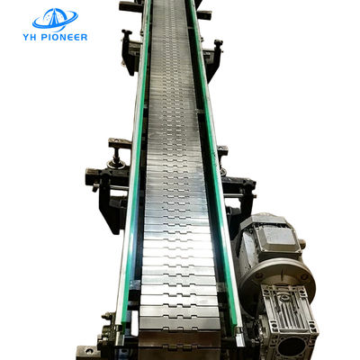 Güvenilir malzeme işleme için POM ve paslanmaz çelik zincir plakaları ile yüksek verimli şişe taşıyıcı sistemleri